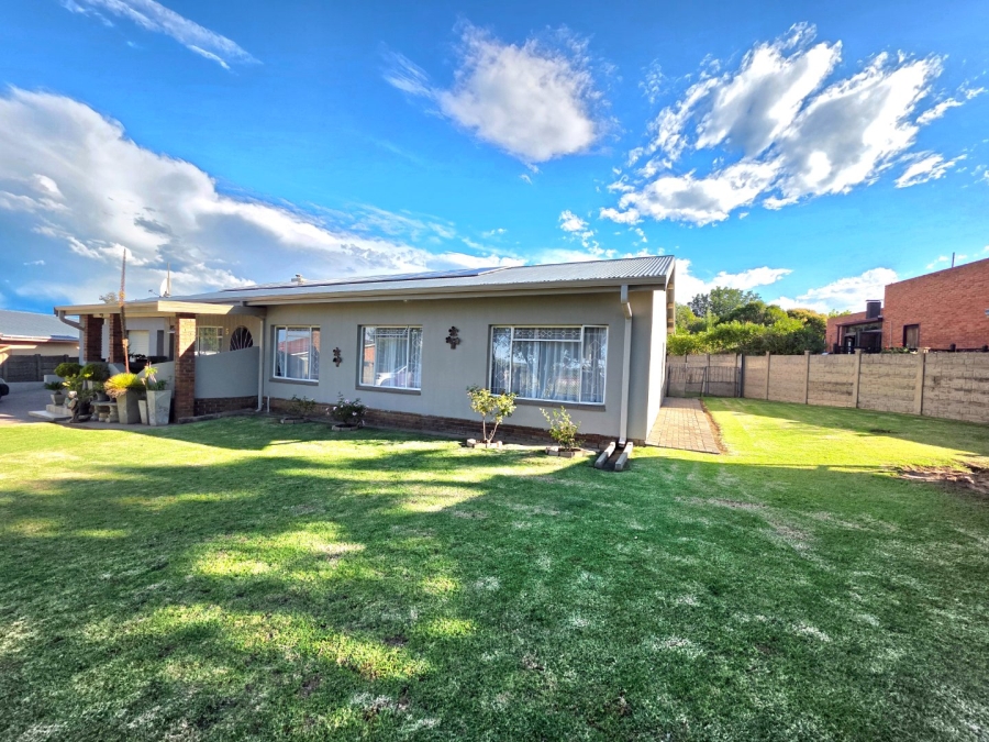 4 Bedroom Property for Sale in Morelig Free State